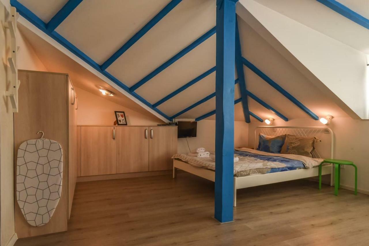 The Ivy House - A Cozy Attic Near The City Center By Flat Mаnager 소피아 외부 사진