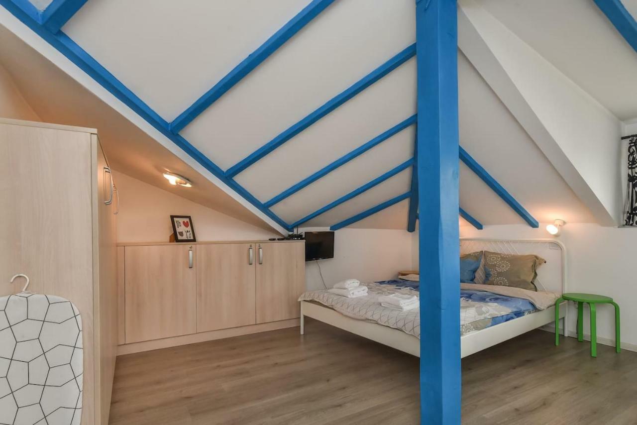 The Ivy House - A Cozy Attic Near The City Center By Flat Mаnager 소피아 외부 사진