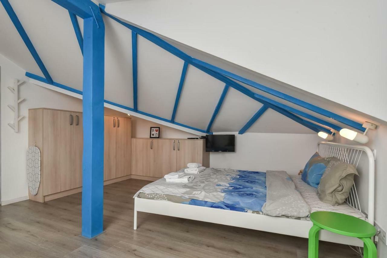 The Ivy House - A Cozy Attic Near The City Center By Flat Mаnager 소피아 외부 사진